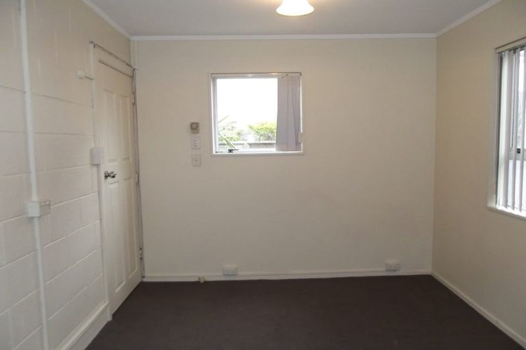 Photo of property in 126u3 Redwood Avenue, Tawa, Wellington, 5028