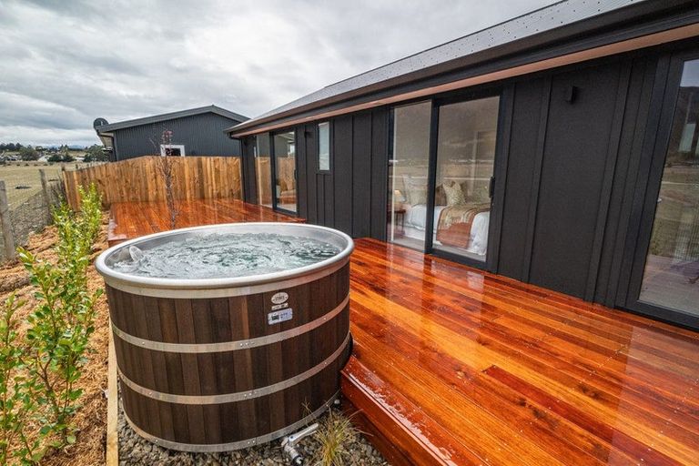 Photo of property in 191 Burdon Loop, Lake Hawea, 9382