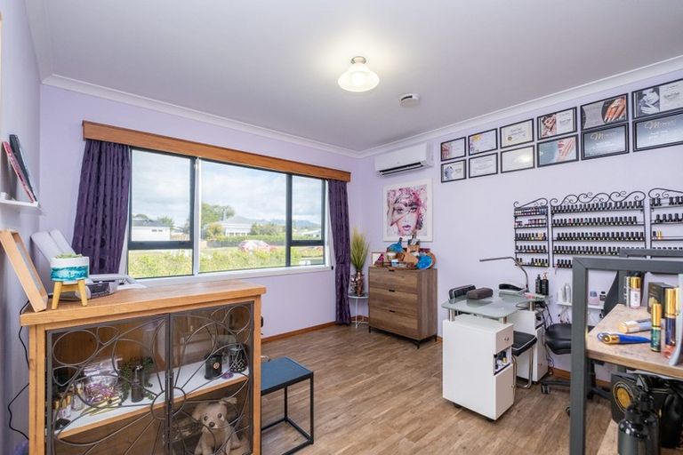 Photo of property in 8 Orlando Street, Stratford, 4332