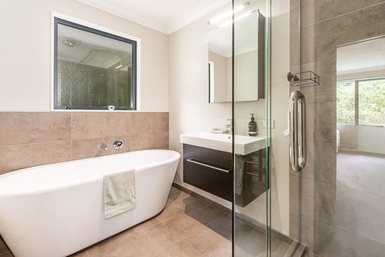 Photo of property in 8 Botany Lane, Whitby, Porirua, 5024