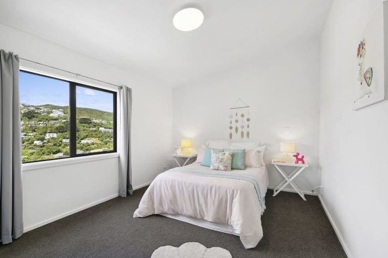 Photo of property in 29a Thurleigh Grove, Karori, Wellington, 6012