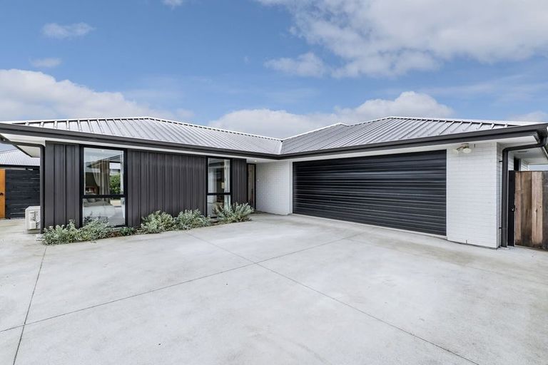 Photo of property in 43 Chris Drive, Rolleston, 7614