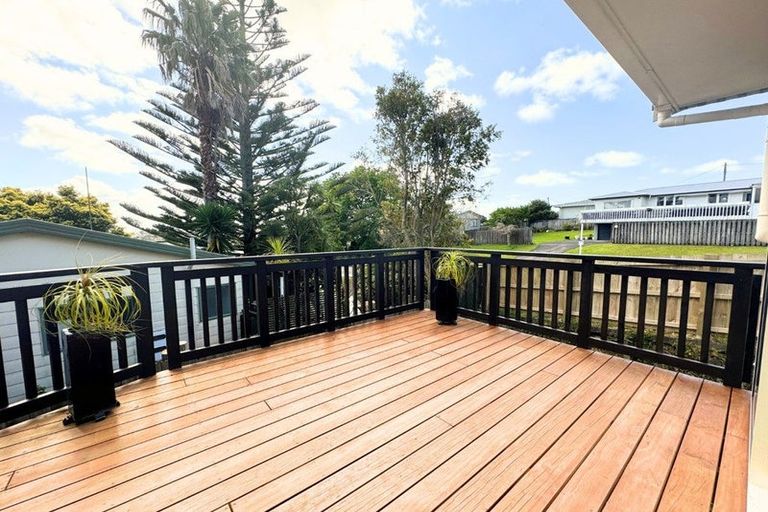 Photo of property in 185 Waimumu Road, Massey, Auckland, 0614