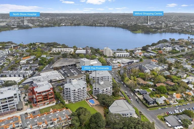 Photo of property in 4/5d The Promenade, Takapuna, Auckland, 0622