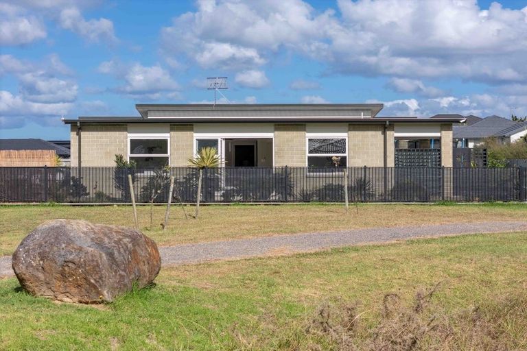 Photo of property in 9 Tanner Place, Te Kamo, Whangarei, 0112