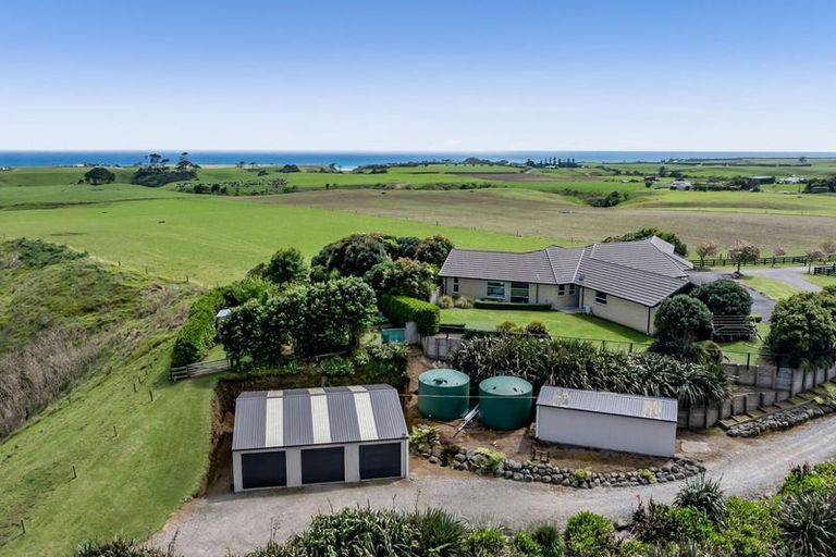 Photo of property in 253 Lwr Pitone Road, Pitone, New Plymouth, 4374