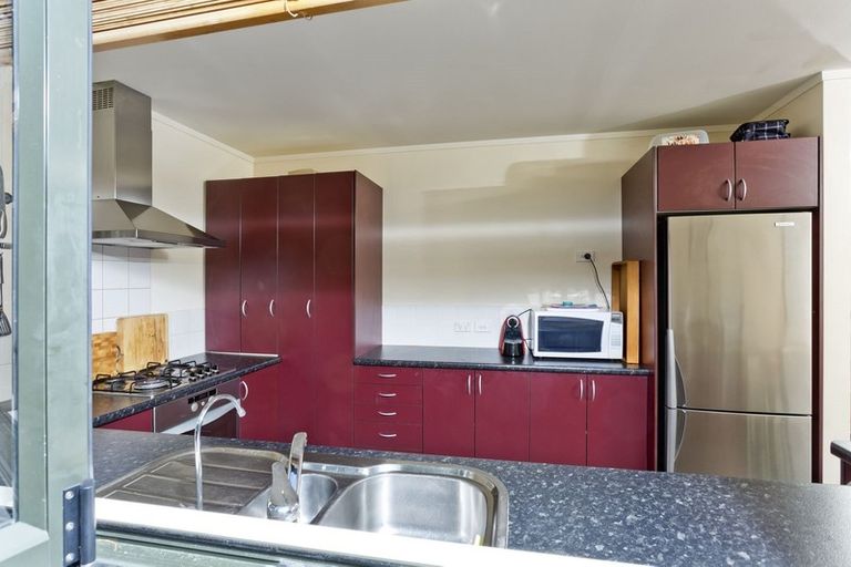 Photo of property in 2/43 Flaxdale Street, Birkdale, Auckland, 0626