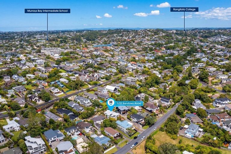Photo of property in 1/22 Sandown Road, Rothesay Bay, Auckland, 0630