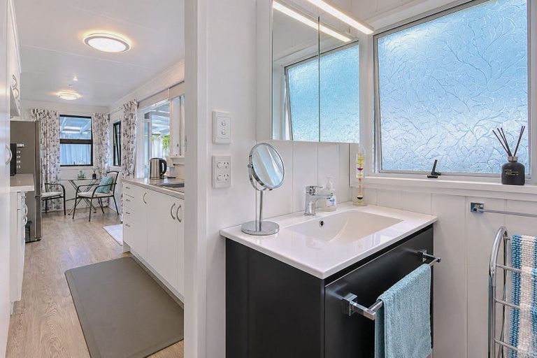 Photo of property in 10 Tatahi Street, Te Puru, Thames, 3575