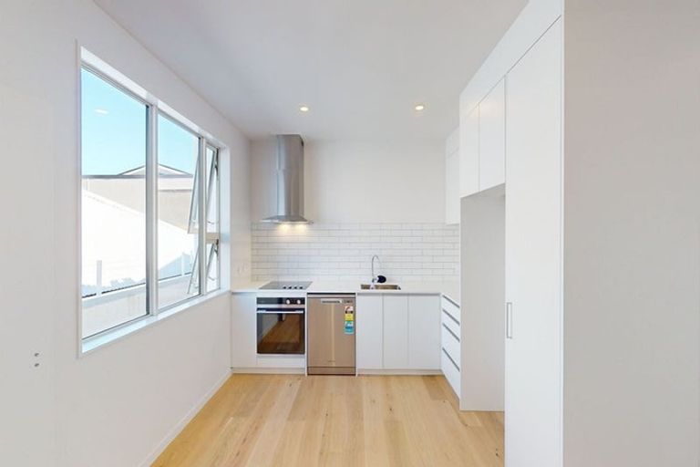 Photo of property in 12/30u Pirie Street, Mount Victoria, Wellington, 6011
