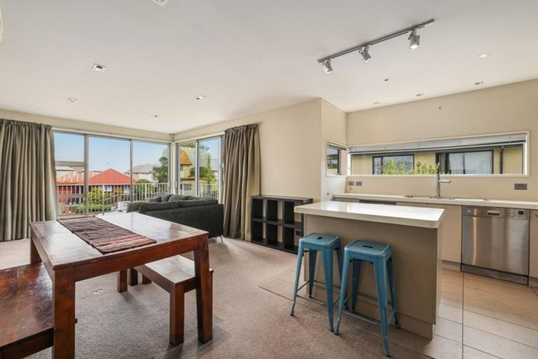 Photo of property in 44a Picton Avenue, Riccarton, Christchurch, 8011