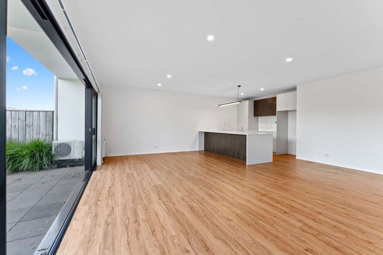 Photo of property in 65 Hayfield Way, Karaka, Papakura, 2113