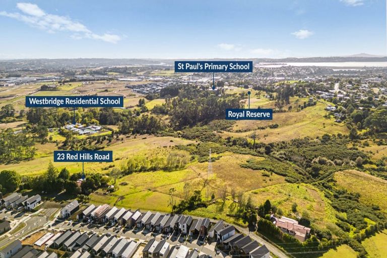 Photo of property in 23 Red Hills Road, Massey, Auckland, 0614