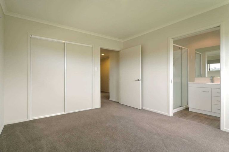 Photo of property in 1 Burford Way, Rolleston, 7615