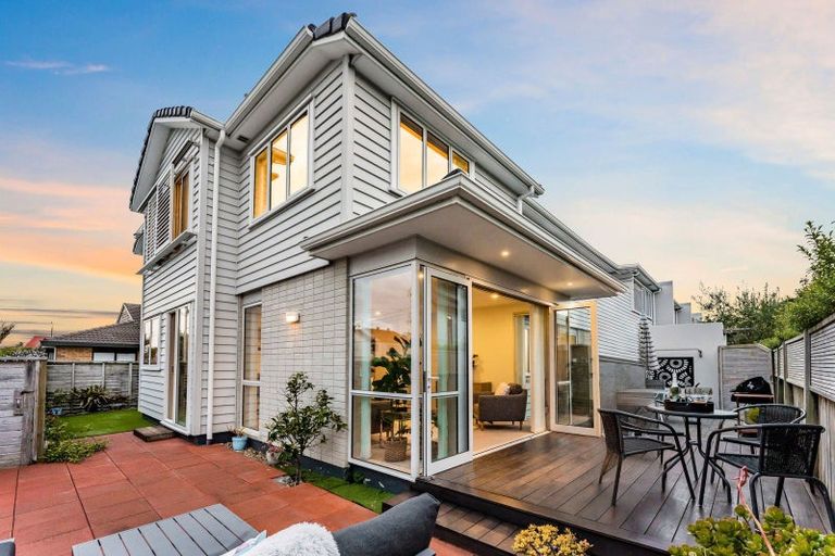 Photo of property in 28a Inverness Road, Browns Bay, Auckland, 0630