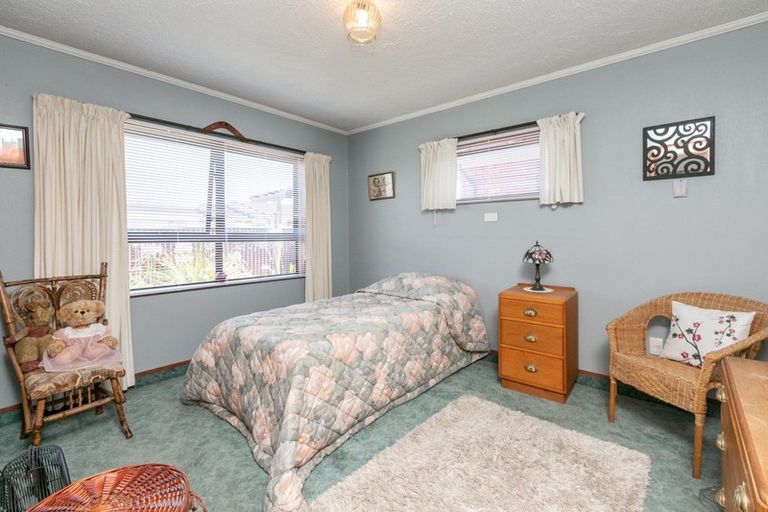 Photo of property in 2/14 Avondale Road, Taradale, Napier, 4112