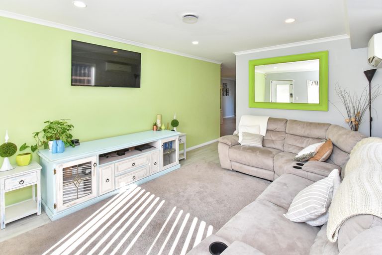 Photo of property in 8 Wairere Road, The Gardens, Auckland, 2105