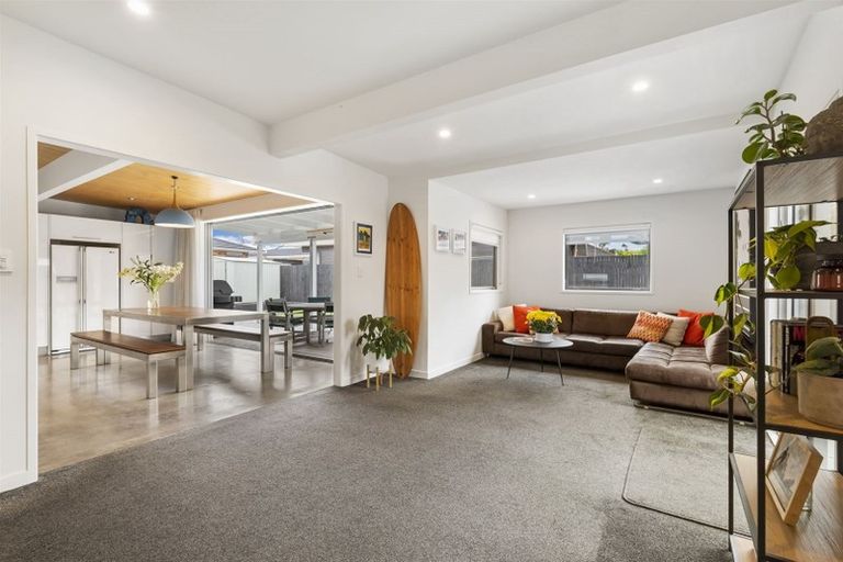 Photo of property in 75a Shakespeare Road, Milford, Auckland, 0620