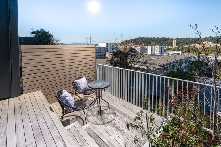 Photo of property in 27c Thompson Street, Mount Cook, Wellington, 6011