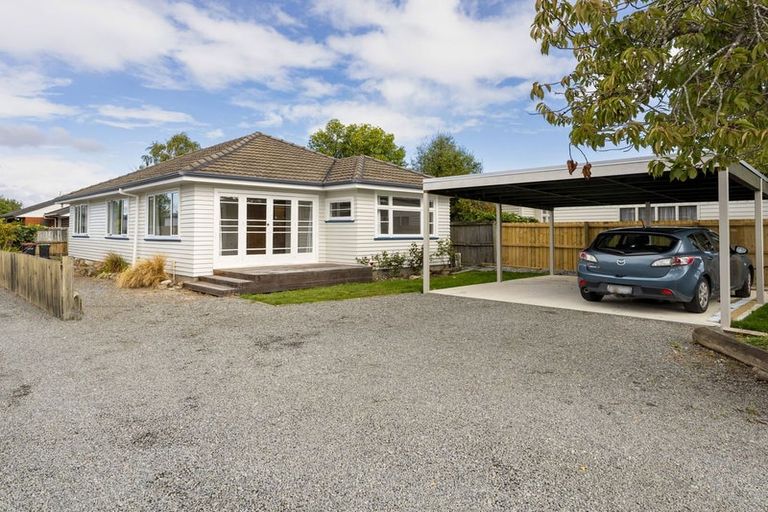 Photo of property in 43 Aorangi Road, Bryndwr, Christchurch, 8053