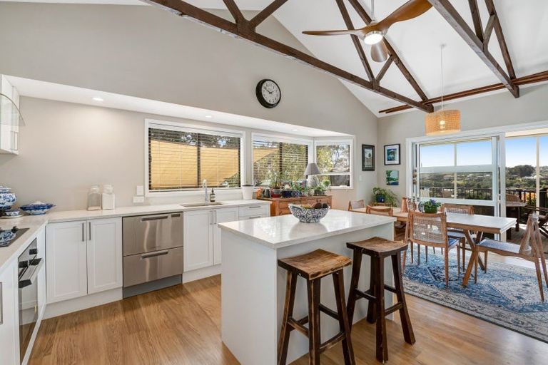 Photo of property in 2 Leal Place, Manly, Whangaparaoa, 0930