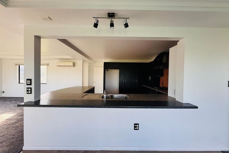 Photo of property in 69 Royal Oak Drive, Kelvin Grove, Palmerston North, 4414