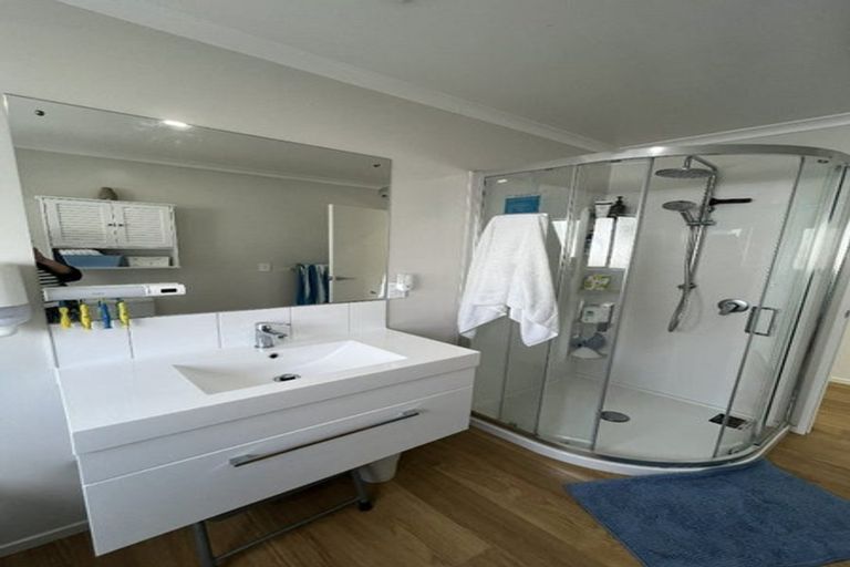 Photo of property in 37 Stockport Grove, Churton Park, Wellington, 6037