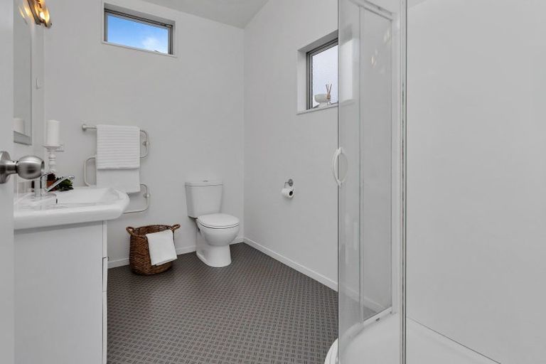 Photo of property in 152d One Tree Point Road, One Tree Point, 0118