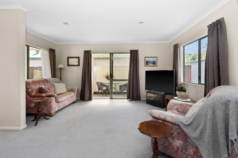 Photo of property in 67a Church Road, Taradale, Napier, 4112