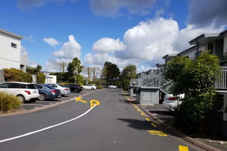 Photo of property in The Grange, 86/92 Bush Road, Albany, Auckland, 0632