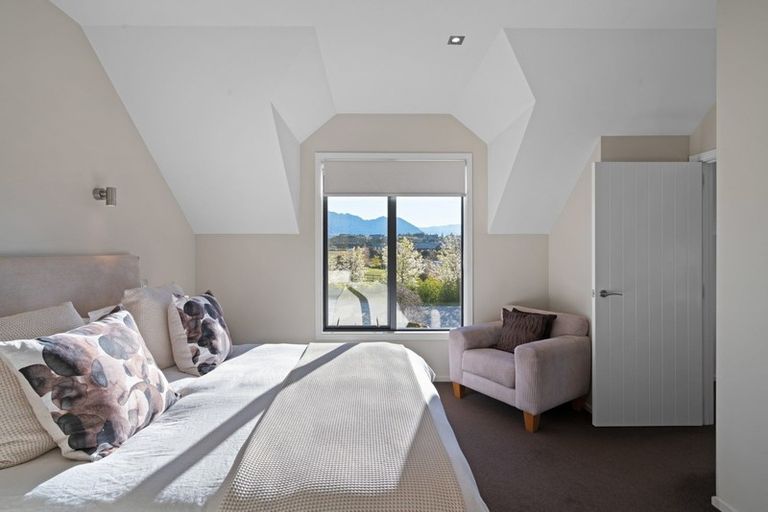 Photo of property in 1 Hidden Hills Drive, Wanaka, 9305