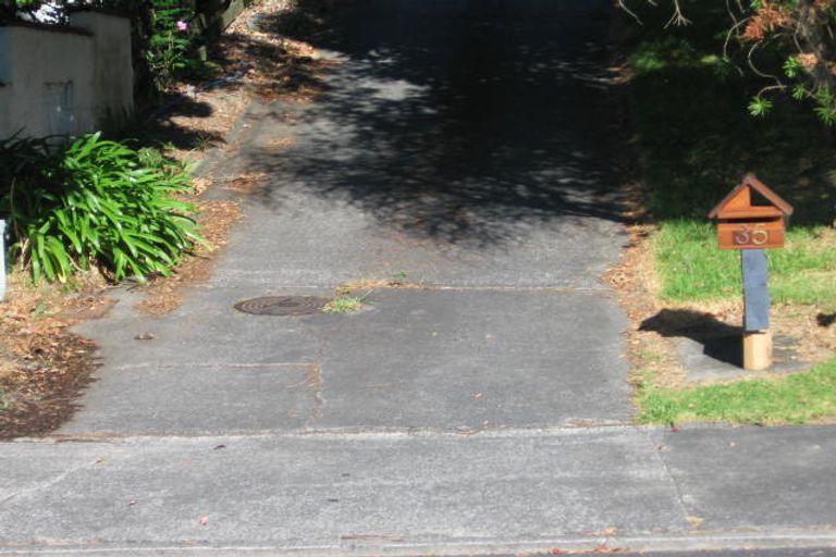 Photo of property in 35 Squirrel Lane, Browns Bay, Auckland, 0630