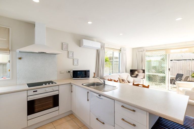 Photo of property in 256d Hills Road, Mairehau, Christchurch, 8013
