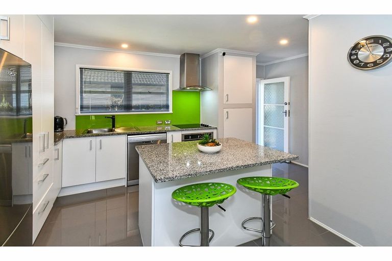 Photo of property in 2 Chestnut Road, Papatoetoe, Auckland, 2025