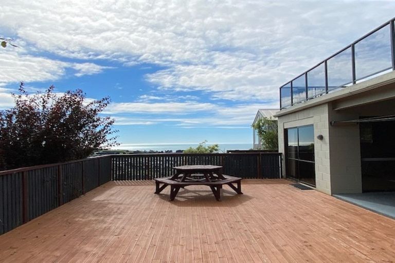 Photo of property in 12 Oakleigh Crescent, Oamaru North, Oamaru, 9400