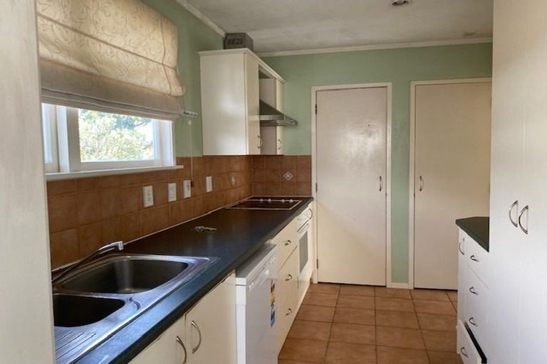 Photo of property in 83 Sunderlands Road, Half Moon Bay, Auckland, 2012