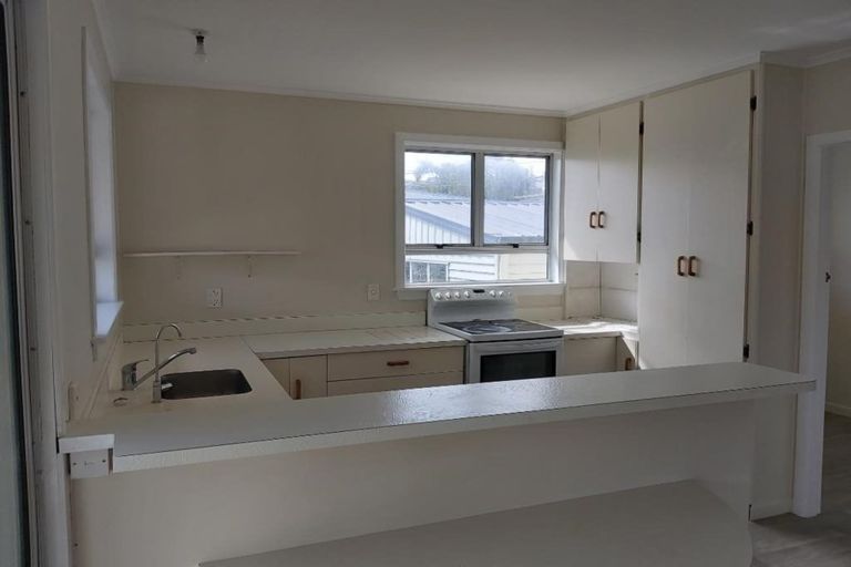 Photo of property in 4 Lydford Place, Spotswood, New Plymouth, 4310