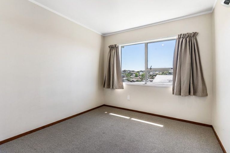 Photo of property in 1/8 Corunna Road, Milford, Auckland, 0620