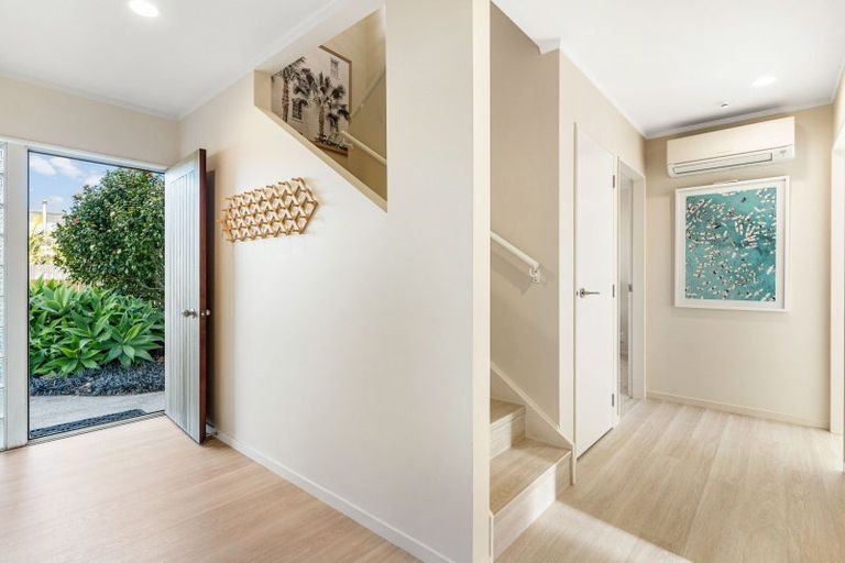 Photo of property in 102 Saint Patricks Row, Whangamata, 3620