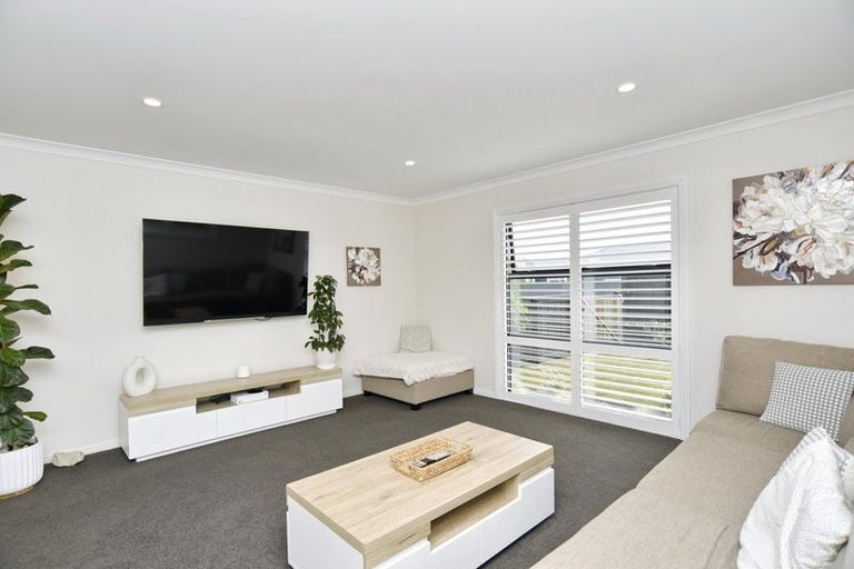Photo of property in 65 Macphail Avenue, Rangiora, 7400