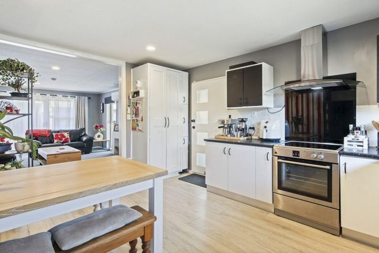 Photo of property in 140 Hay Street, Bromley, Christchurch, 8062
