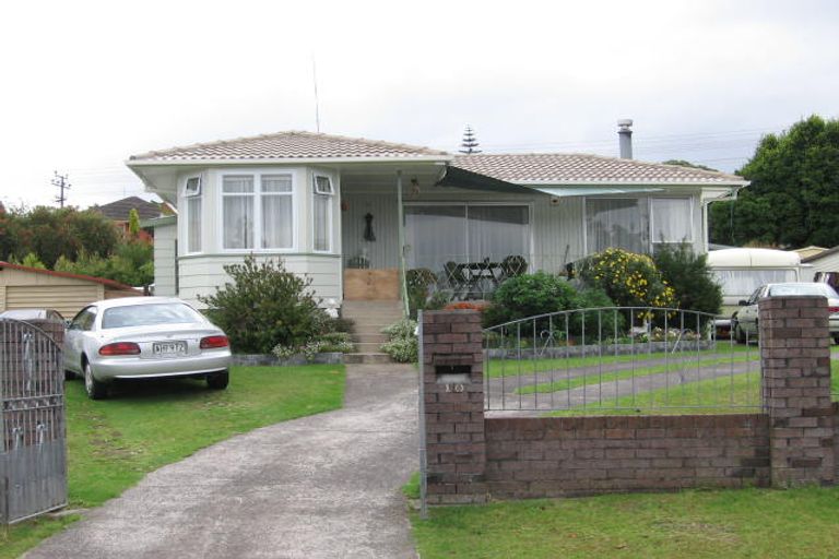 Photo of property in 10 Blue Way, Glendene, Auckland, 0602