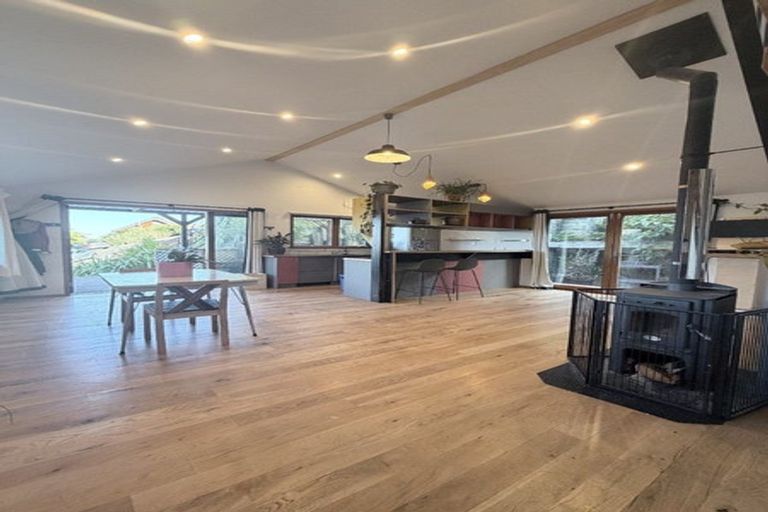 Photo of property in 2 Endeavour Place, Lyttelton, 8082