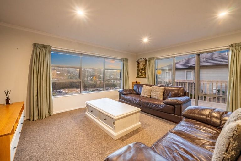 Photo of property in 6 Bluejacket Place, Whitby, Porirua, 5024