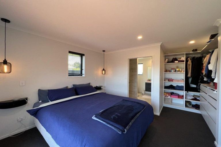 Photo of property in 529 Mangorei Road, Highlands Park, New Plymouth, 4312