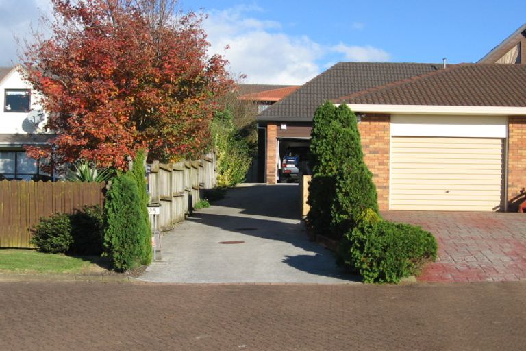 Photo of property in 1/25 Rakaia Rise, Clover Park, Auckland, 2019
