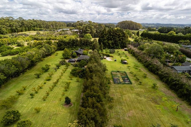 Photo of property in 118 Wiroa Road, Kerikeri, 0293