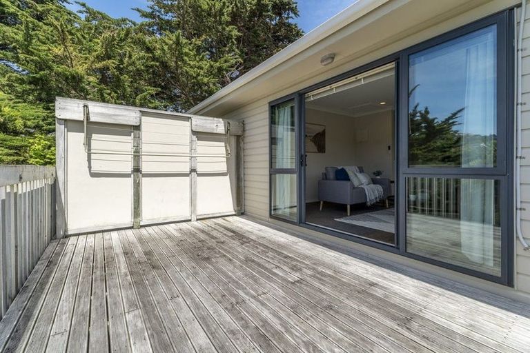 Photo of property in 28b Ronald Woolf Place, Churton Park, Wellington, 6037
