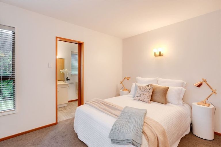 Photo of property in 6 Westgrove Avenue, Avonhead, Christchurch, 8042