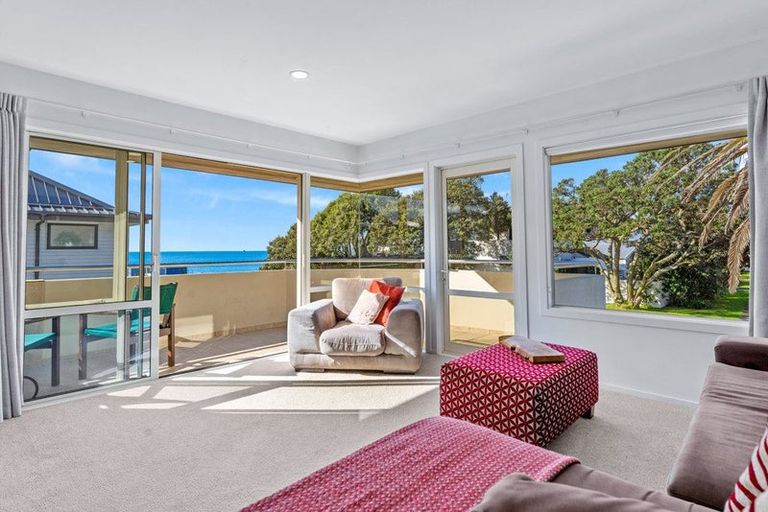Photo of property in 22 Tiri Road, Milford, Auckland, 0620